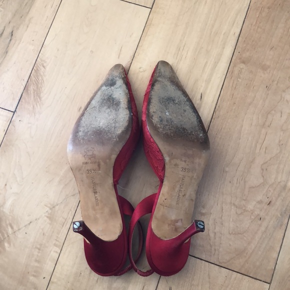 Classic red Manolo Blahnik heels. - Picture 4 of 7